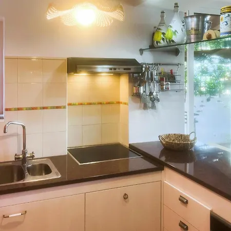 Nice Home In Slatine With Sauna بيت للعطل تروغير