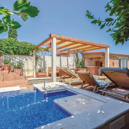 Tatil Evi Amazing In Slatine With Sauna