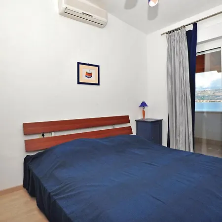 Amazing In Slatine With Sauna Trogir