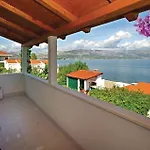 Amazing In Slatine With Sauna Trogir