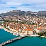 Amazing In Slatine With Sauna * Trogir