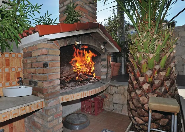 Amazing In Slatine With Sauna * Trogir